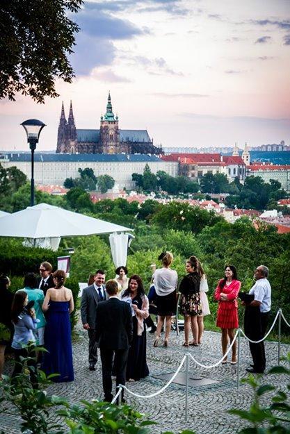 Nebozizek Hotel A Restaurant ปราก ภายนอก รูปภาพ