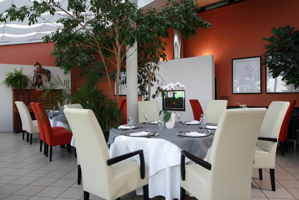 Nebozizek Hotel A Restaurant ปราก ภายนอก รูปภาพ