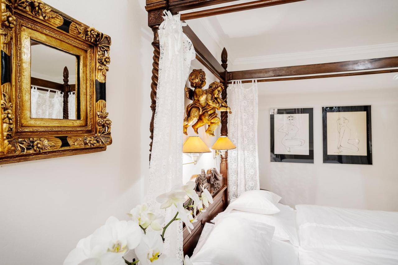 Nebozizek Hotel A Restaurant ปราก ภายนอก รูปภาพ